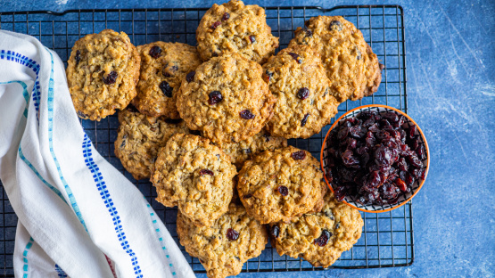 Chewy Cranberry Oatmeal Cookies [www.food.com]